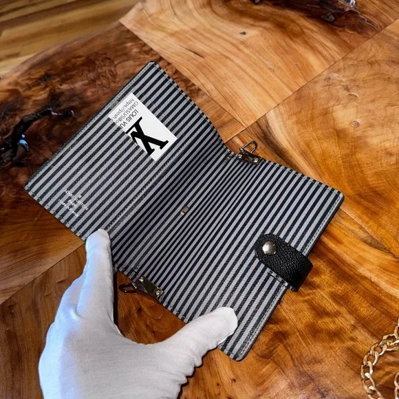 LIMITED EDITION Louis Vuitton Damier Graphite Trunks Agenda has been repurposed - Picture 8 of 17